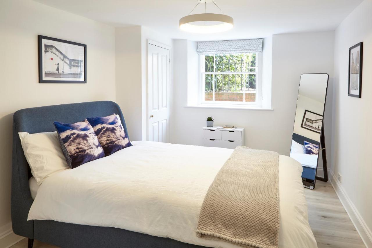 Stylish, Spacious Flat With Private Parking Bristol Exterior photo